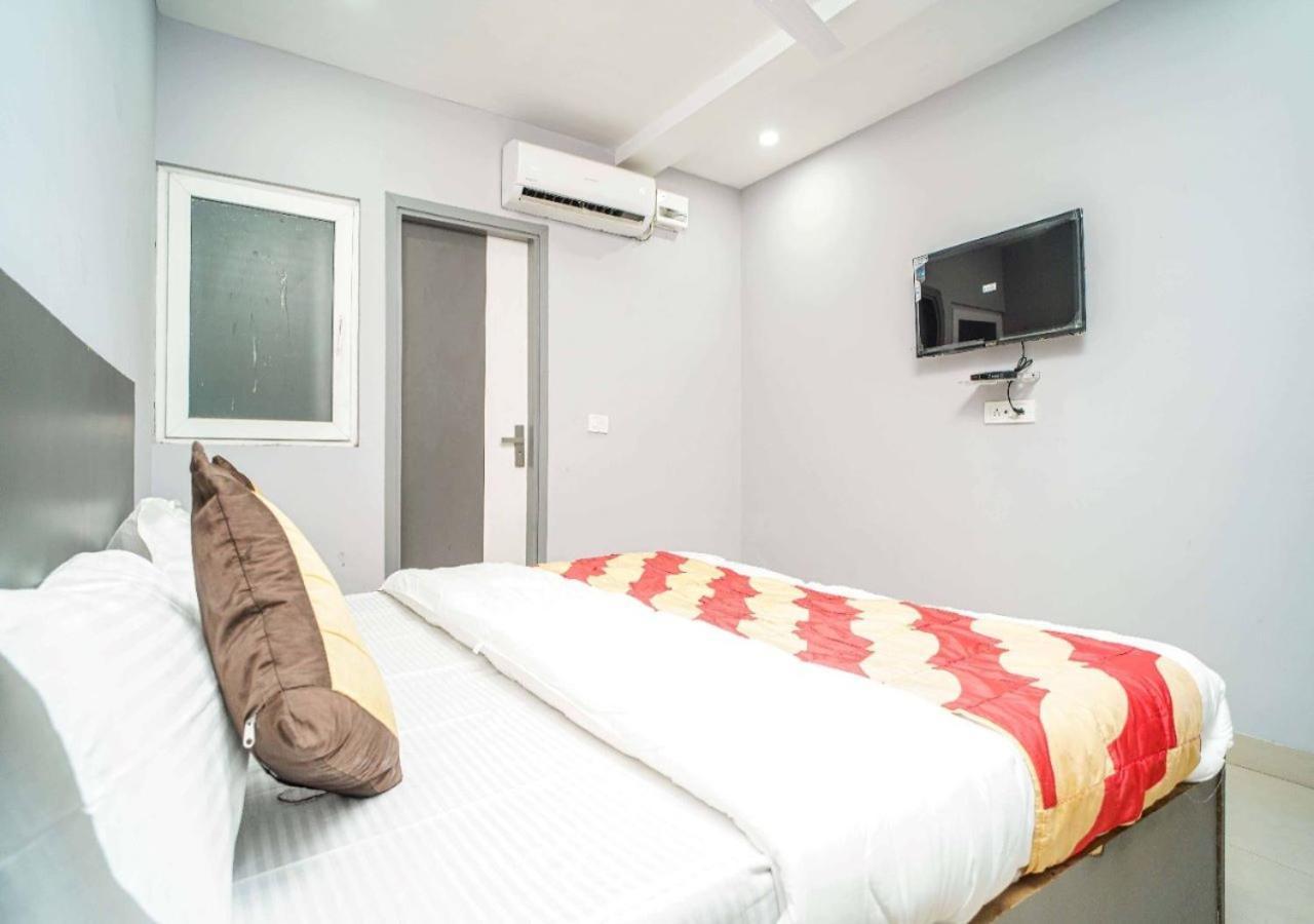Family Hotel By Pg International Nowe Delhi Zewnętrze zdjęcie