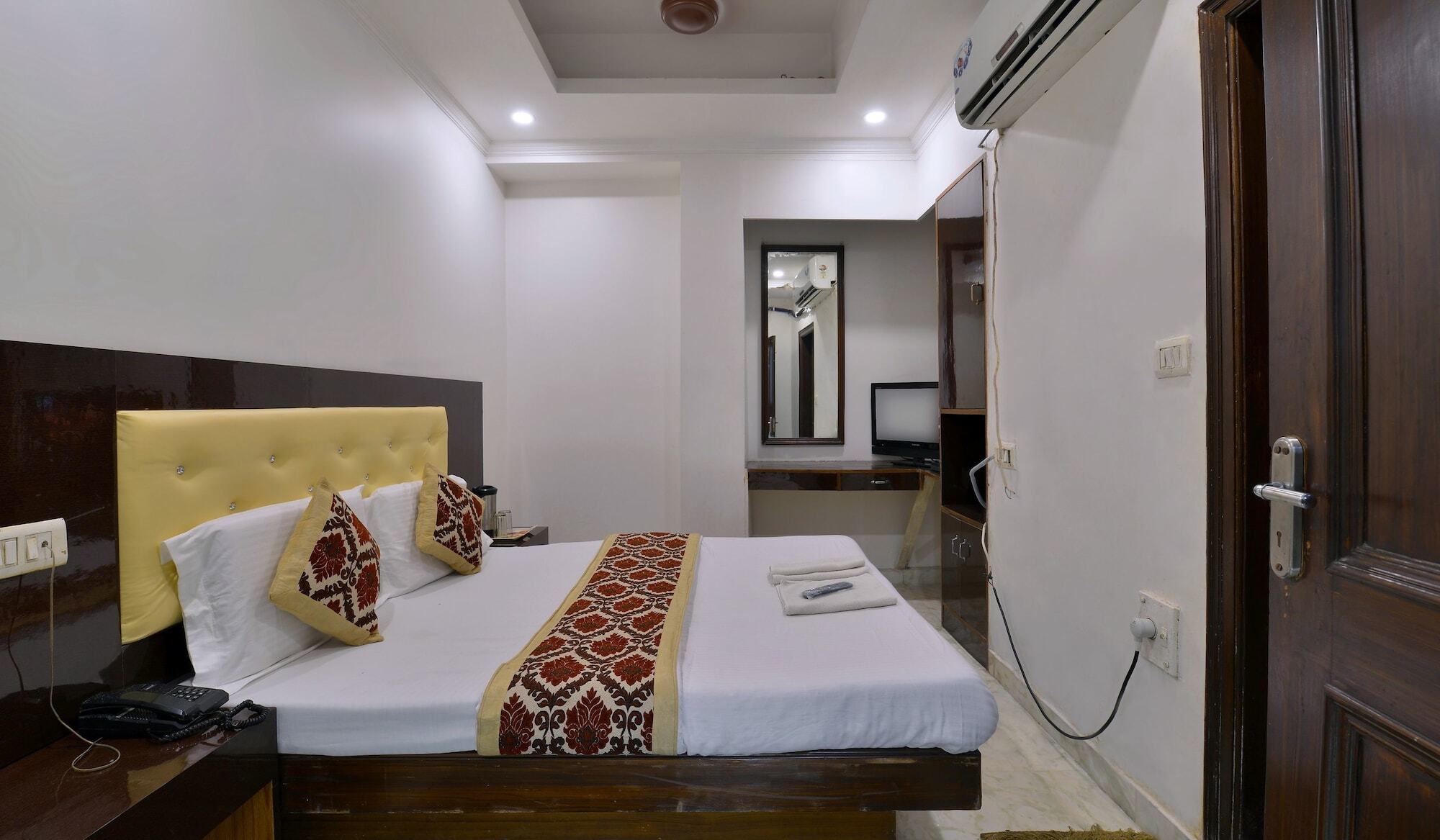 Family Hotel By Pg International Nowe Delhi Zewnętrze zdjęcie
